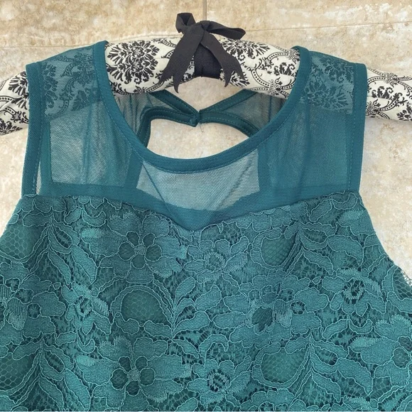 🪩Zenzi girls green lace party dress 10/12 - Picture 3 of 7